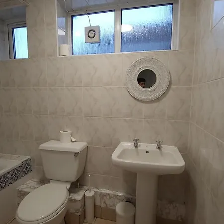 Fully Furnished 3 Bedroom